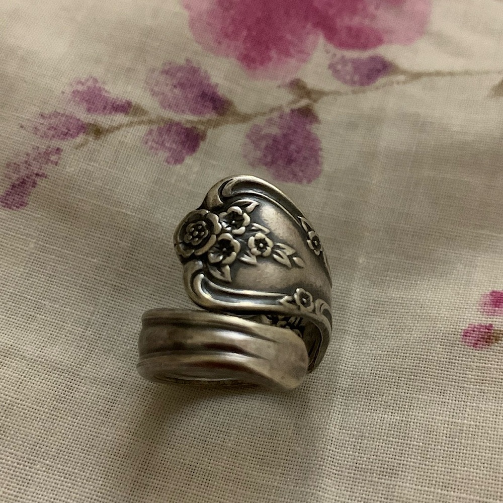 Vintage Original Rogers Spoon Ring